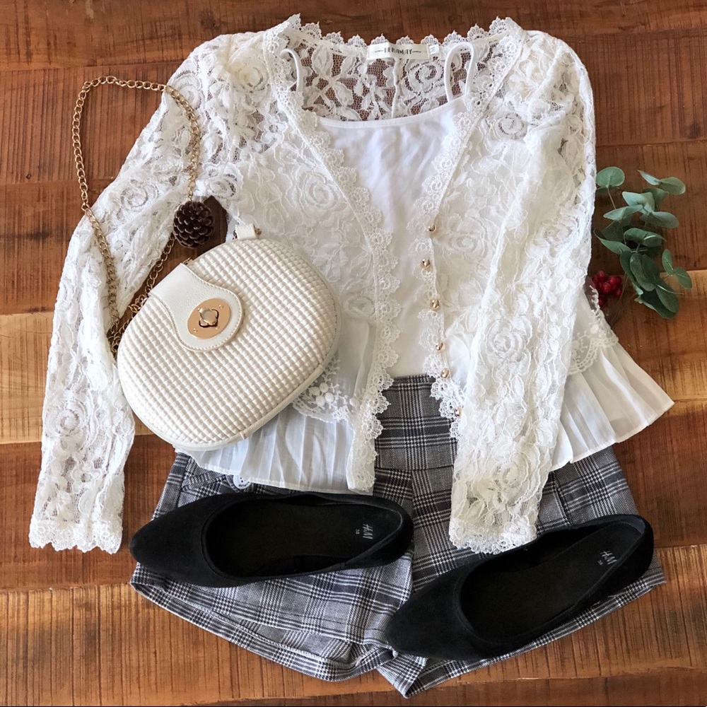 White Lilongwe-sleeve lace crochet shirt